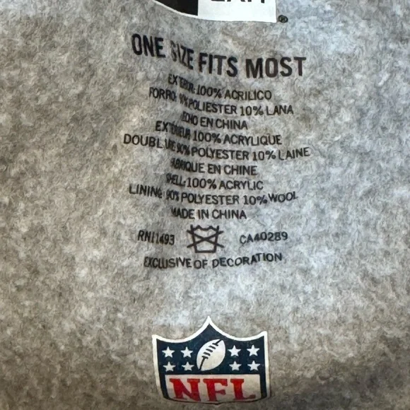 New Era Detroit Lions Blue and Gray Knit Beanie - Picture 3 of 3